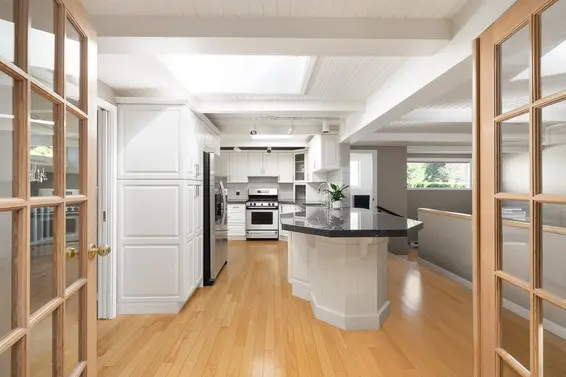 5735 Bluebell Drive, West Vancouver For Sale - image 5