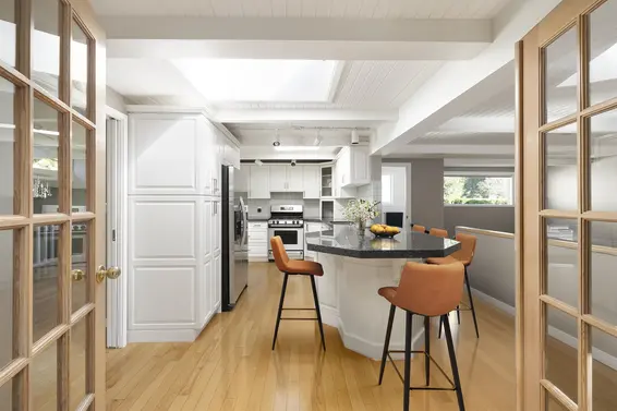 5735 Bluebell Drive, West Vancouver For Sale - image 6