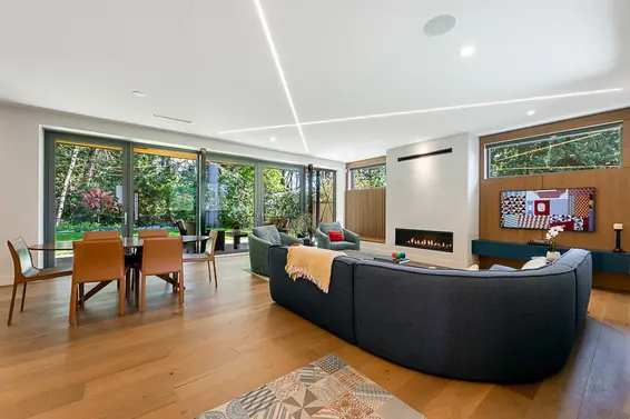 670 St. Ives Crescent, North Vancouver For Sale - image 3