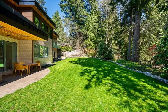 670 St. Ives Crescent, North Vancouver For Sale - image 36