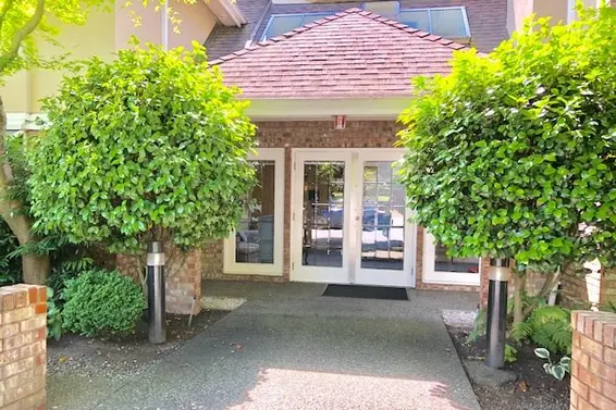 19 2130 Marine Drive, West Vancouver