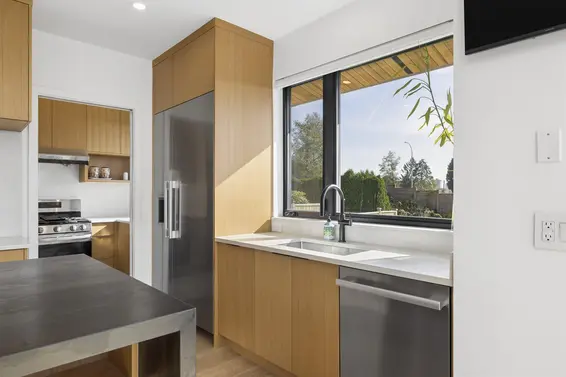 366 West 25th Street, North Vancouver For Sale - image 15