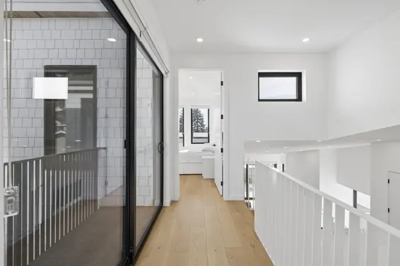 366 West 25th Street, North Vancouver For Sale - image 18