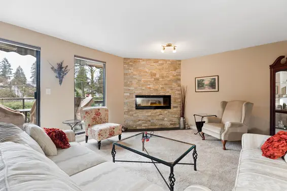 4306 Naughton Avenue, North Vancouver For Sale - image 11