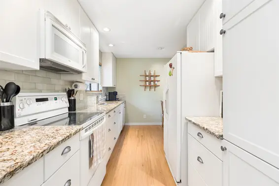 4306 Naughton Avenue, North Vancouver For Sale - image 15