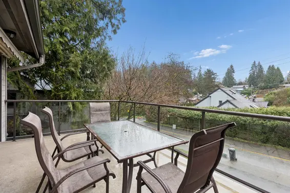 4306 Naughton Avenue, North Vancouver For Sale - image 3