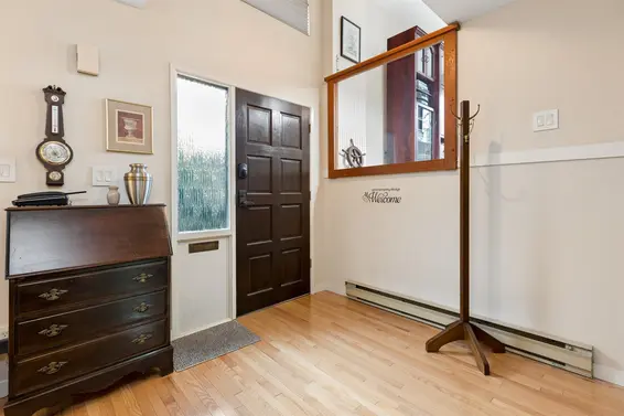 4306 Naughton Avenue, North Vancouver For Sale - image 5