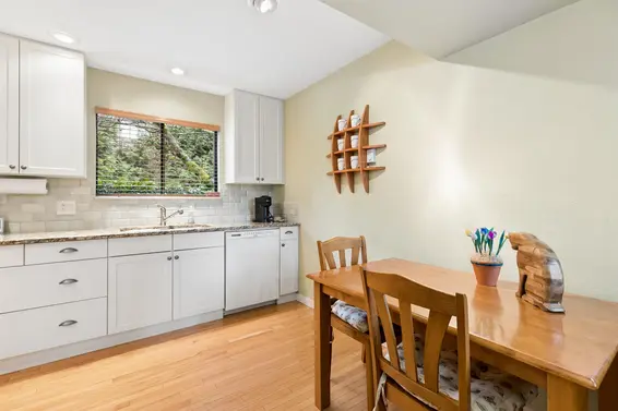 4306 Naughton Avenue, North Vancouver For Sale - image 7