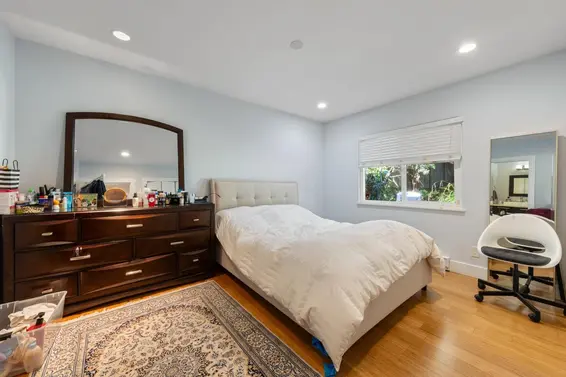 744 Kilkeel Place, North Vancouver For Sale - image 13