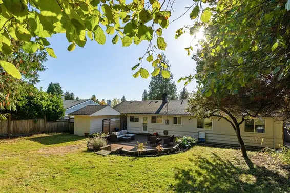 744 Kilkeel Place, North Vancouver For Sale - image 21