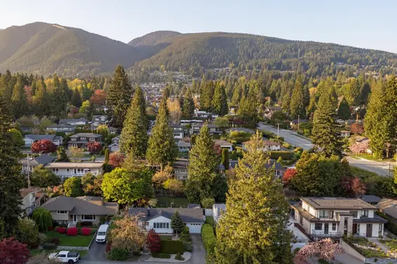 744 Kilkeel Place, North Vancouver For Sale - image 25