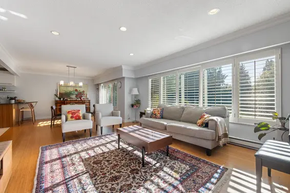 744 Kilkeel Place, North Vancouver For Sale - image 3