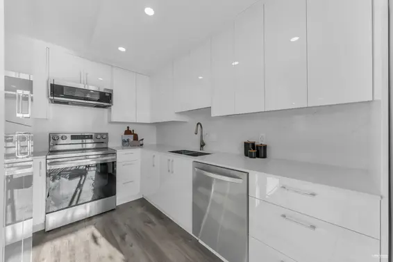 1202 650 16th Street, West Vancouver For Sale - image 14