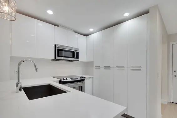404 733 West 3rd Street, North Vancouver For Sale - image 13