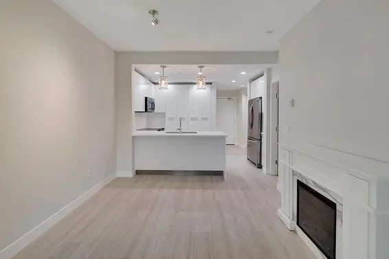 404 733 West 3rd Street, North Vancouver For Sale - image 5