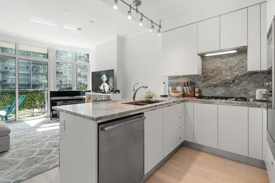 201 175 Victory Ship Way, North Vancouver For Sale - image 18