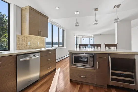 203 2090 Argyle Avenue, West Vancouver For Sale - image 17