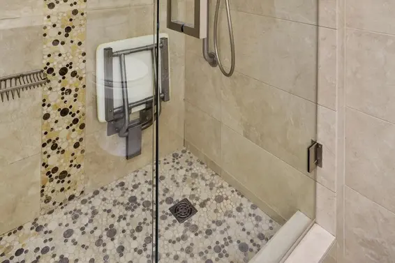 203 2090 Argyle Avenue, West Vancouver For Sale - image 27