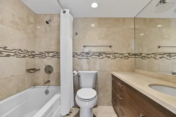 203 2090 Argyle Avenue, West Vancouver For Sale - image 33