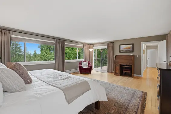 2261 Hill Drive, North Vancouver For Sale - image 19