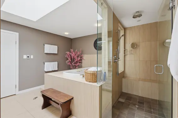 2261 Hill Drive, North Vancouver For Sale - image 24
