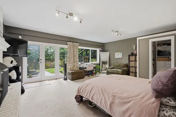 2261 Hill Drive, North Vancouver For Sale - image 29