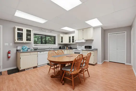 2261 Hill Drive, North Vancouver For Sale - image 30