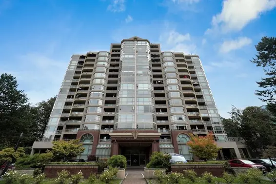 205 1327 East Keith Road, North Vancouver