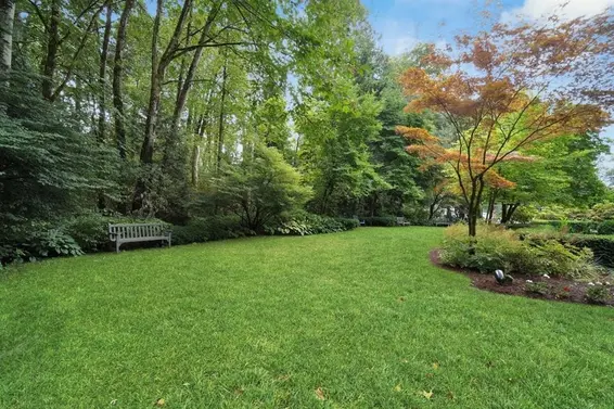 205 1327 East Keith Road, North Vancouver For Sale - image 11