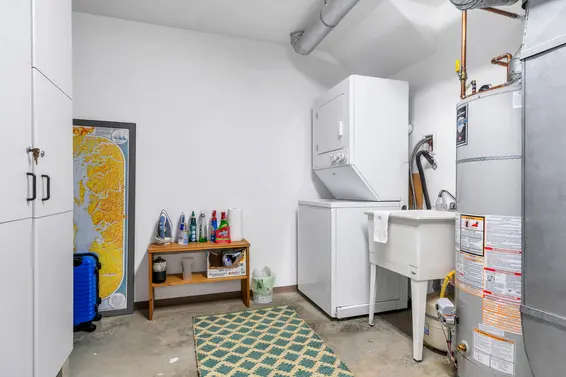 4 328 East 2nd Street, North Vancouver For Sale - image 40