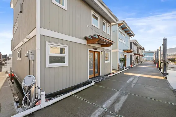 20 415 West Esplanade, North Vancouver For Sale - image 19