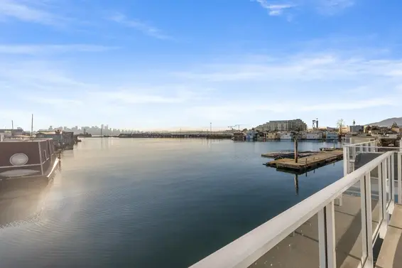 20 415 West Esplanade, North Vancouver For Sale - image 7