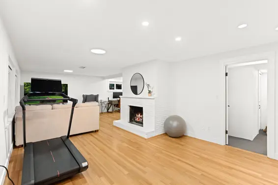 4123 Virginia Crescent, North Vancouver For Sale - image 18