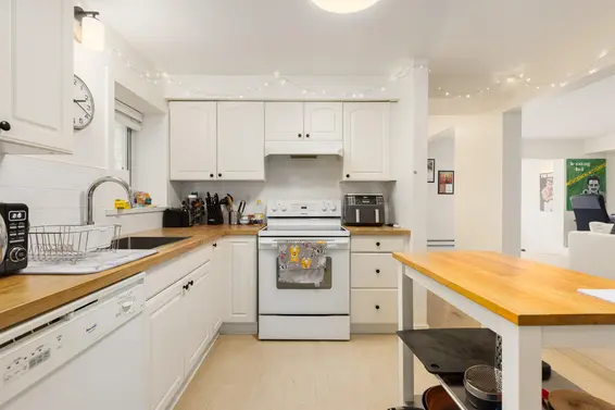 1231 Cloverley Street, North Vancouver For Sale - image 21