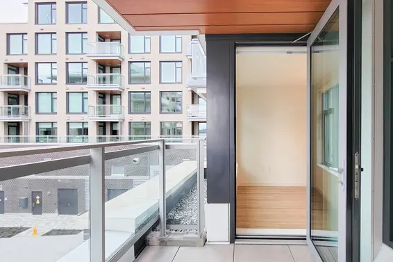 327 755 Harbourside Drive, North Vancouver For Sale - image 13