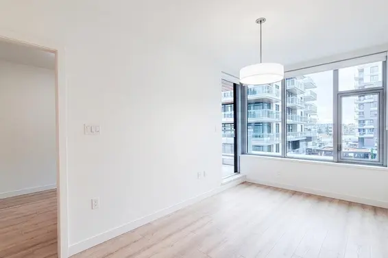 327 755 Harbourside Drive, North Vancouver For Sale - image 4