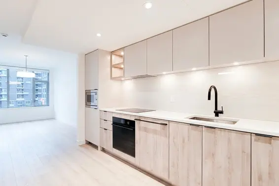 327 755 Harbourside Drive, North Vancouver For Sale - image 8