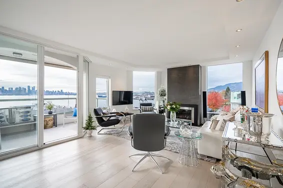 306 168 Chadwick Court, North Vancouver