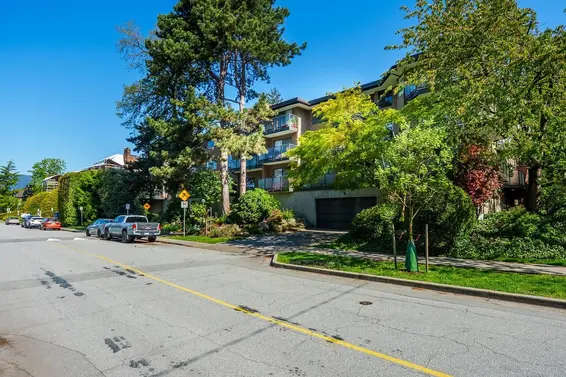 222 210 West 2nd Street, North Vancouver