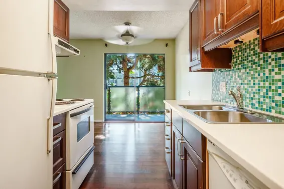 222 210 West 2nd Street, North Vancouver For Sale - image 12