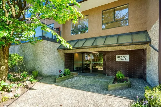 222 210 West 2nd Street, North Vancouver For Sale - image 2