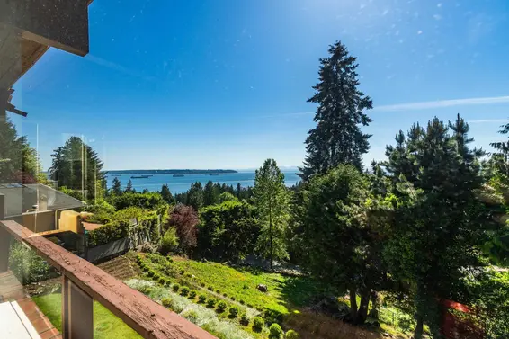 2664 Rosebery Avenue, West Vancouver For Sale - image 10