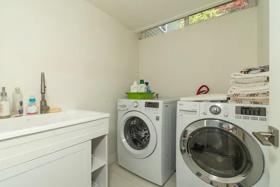 2664 Rosebery Avenue, West Vancouver For Sale - image 28
