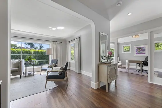 1140 Cortell Street, North Vancouver For Sale - image 12