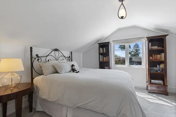 1140 Cortell Street, North Vancouver For Sale - image 19
