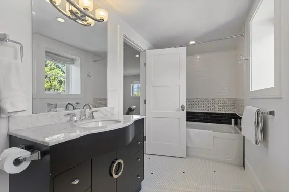 1140 Cortell Street, North Vancouver For Sale - image 23