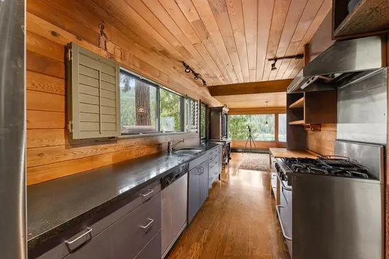 4678 Eastridge Road, North Vancouver For Sale - image 18