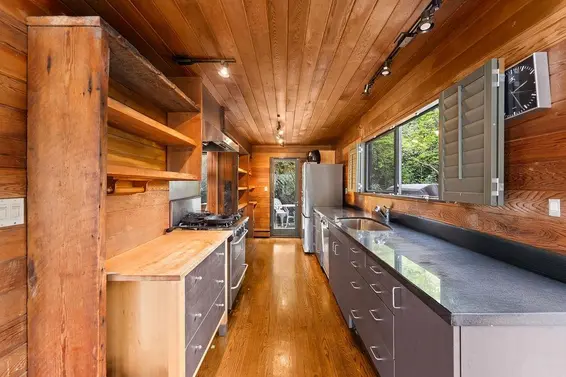 4678 Eastridge Road, North Vancouver For Sale - image 19