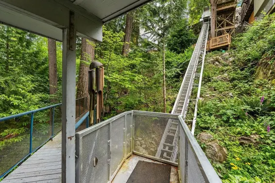 4678 Eastridge Road, North Vancouver For Sale - image 2