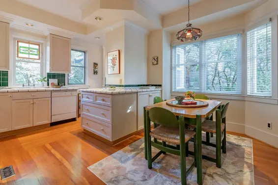 123 East Kensington Road, North Vancouver For Sale - image 22